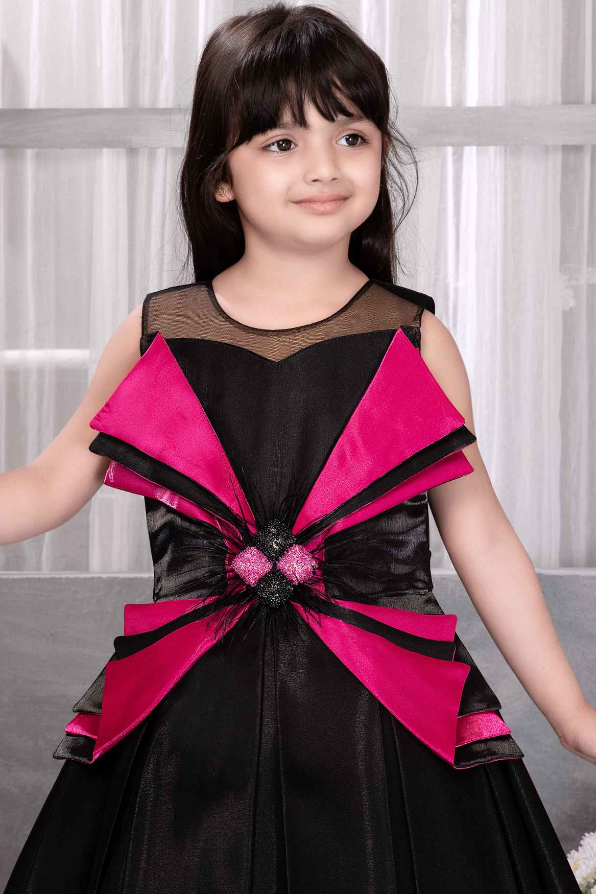 Black Sleeveless With Bow Embellished Gown For Girls