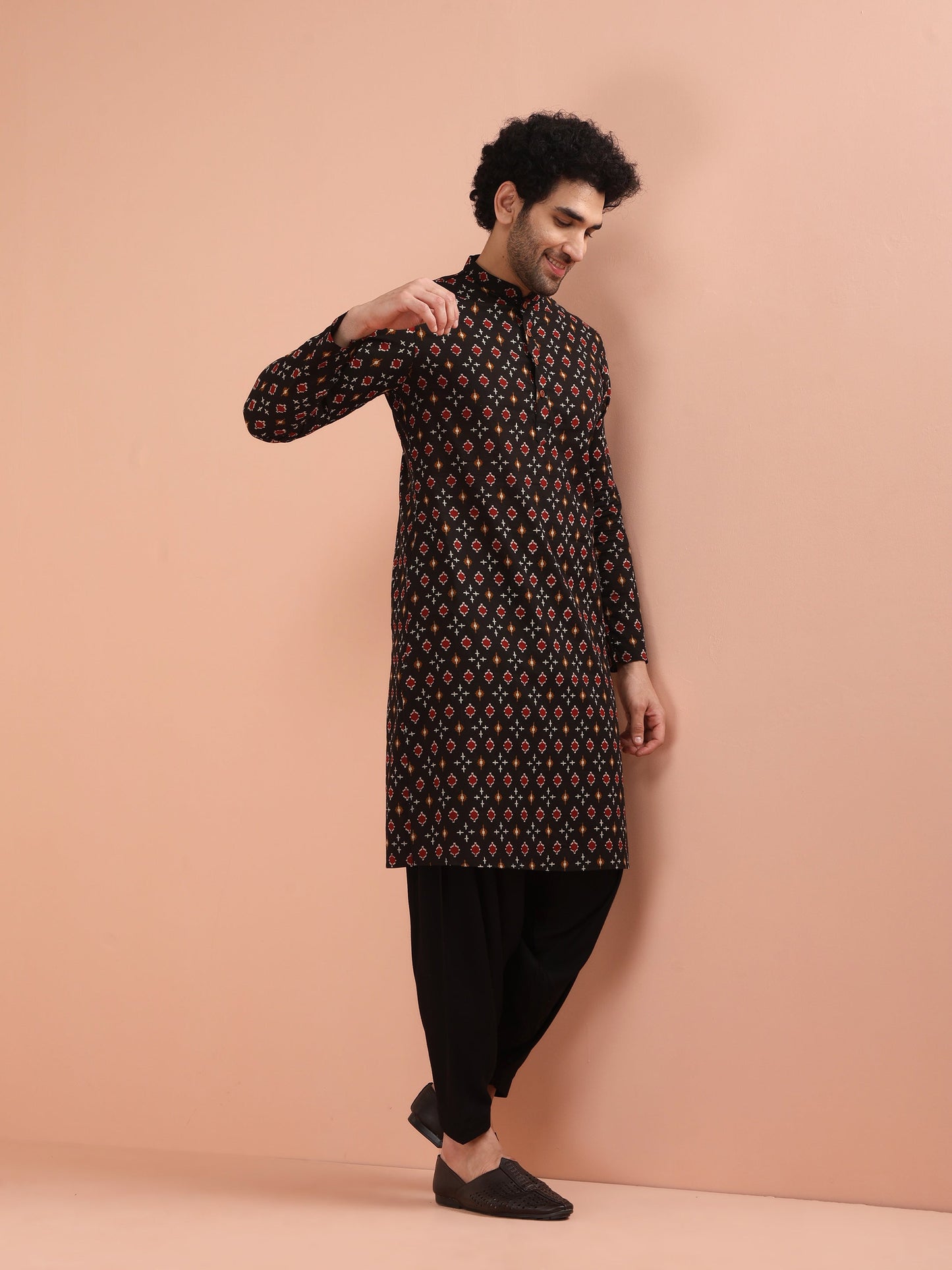 Men Black Printed Kurta Patiyala Set with Ethnic Motifs