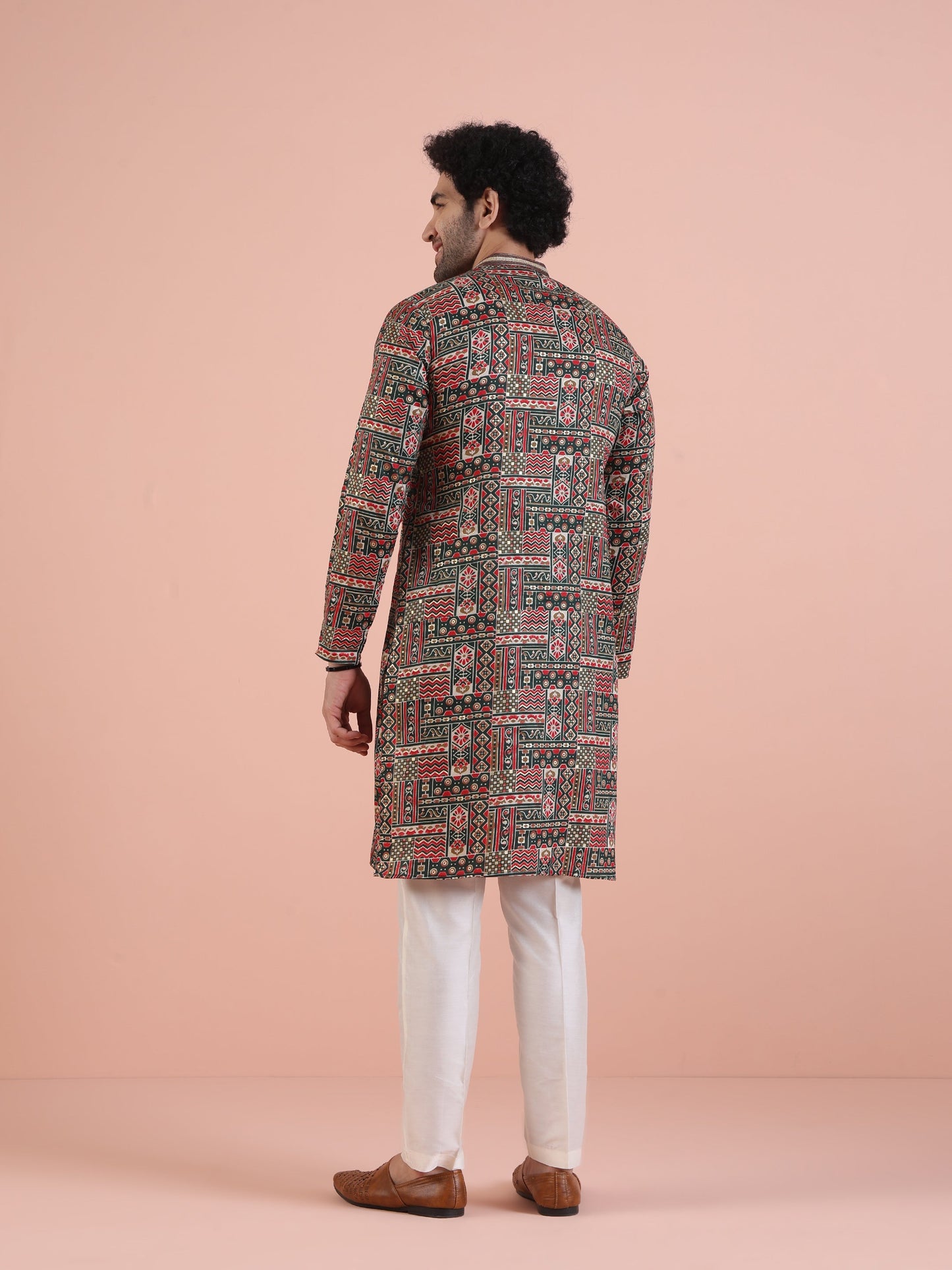 Men Green Printed Kurta with Geometric