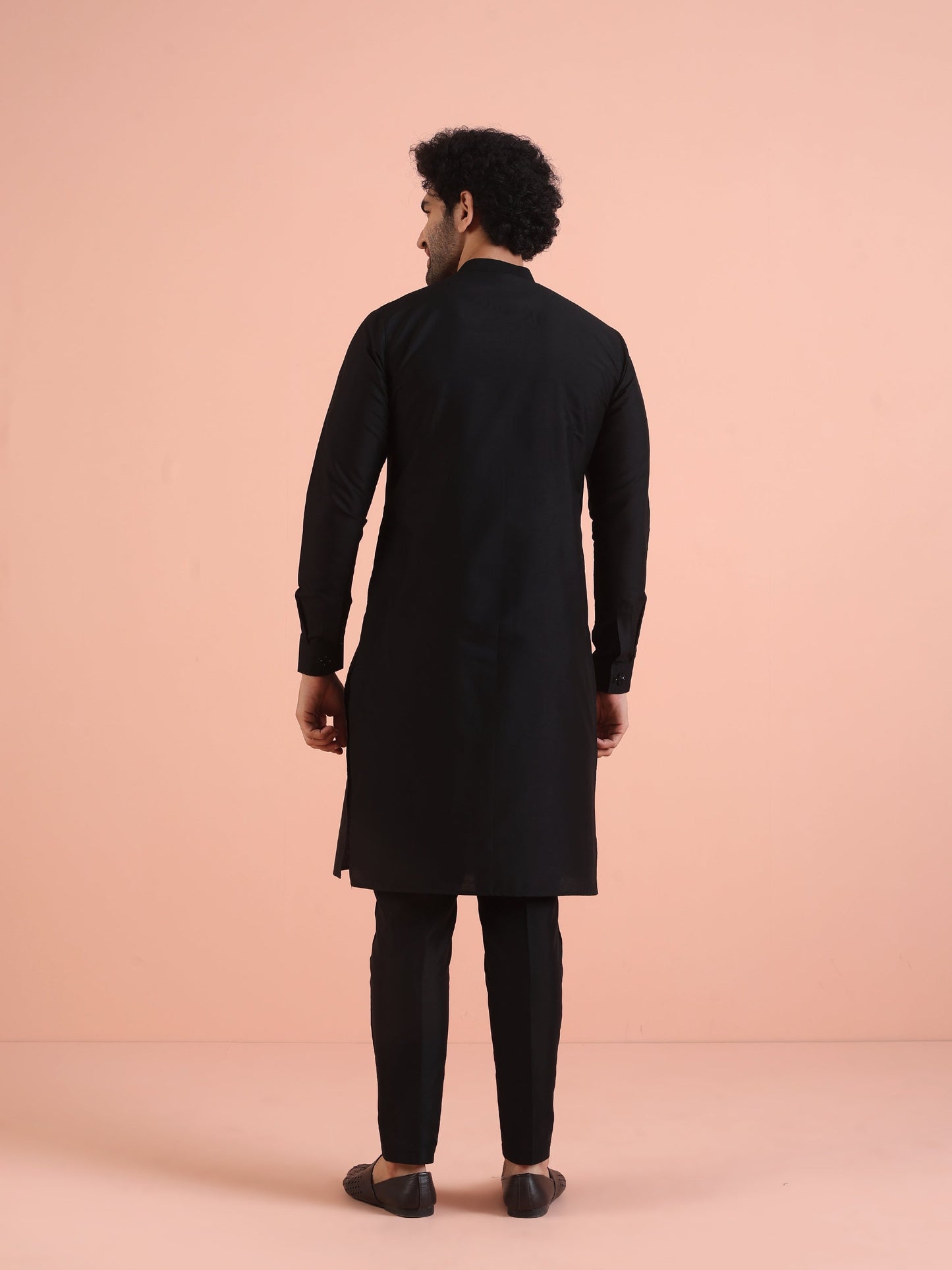 Men Black Solid Kurta with Patch Work