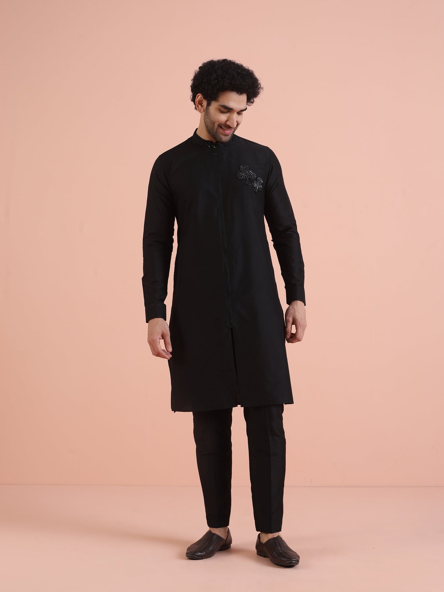 Men Black Solid Kurta with Patch Work