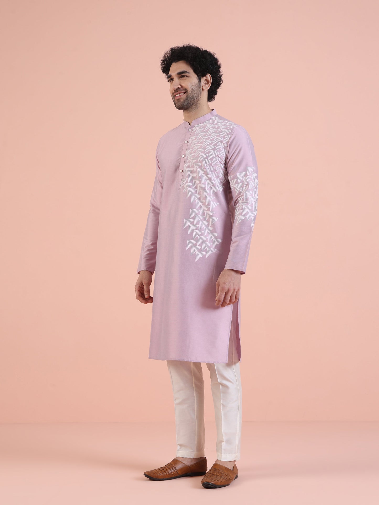 Men Onion pink Printed Kurta with Geometric