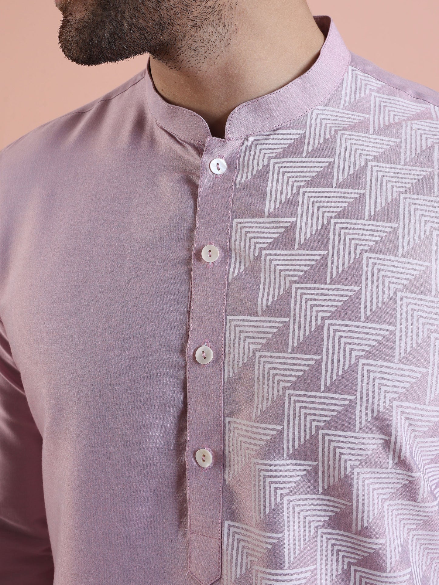 Men Onion pink Printed Kurta with Geometric