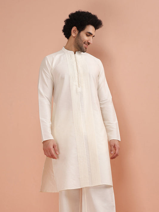 Men Off White Pleated Kurta with Pleated