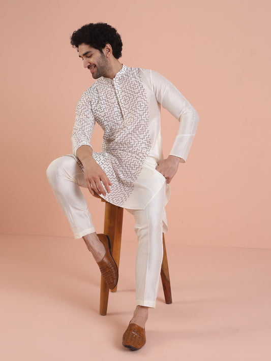 Men Off White Printed Kurta Trouser Set with Geometric