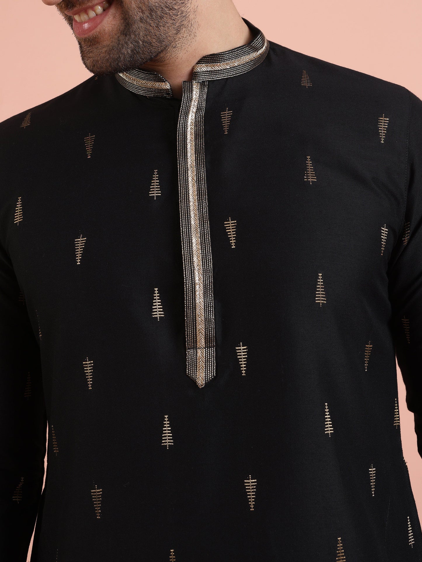 Men Black Jacquard Kurta with Ethnic Motifs