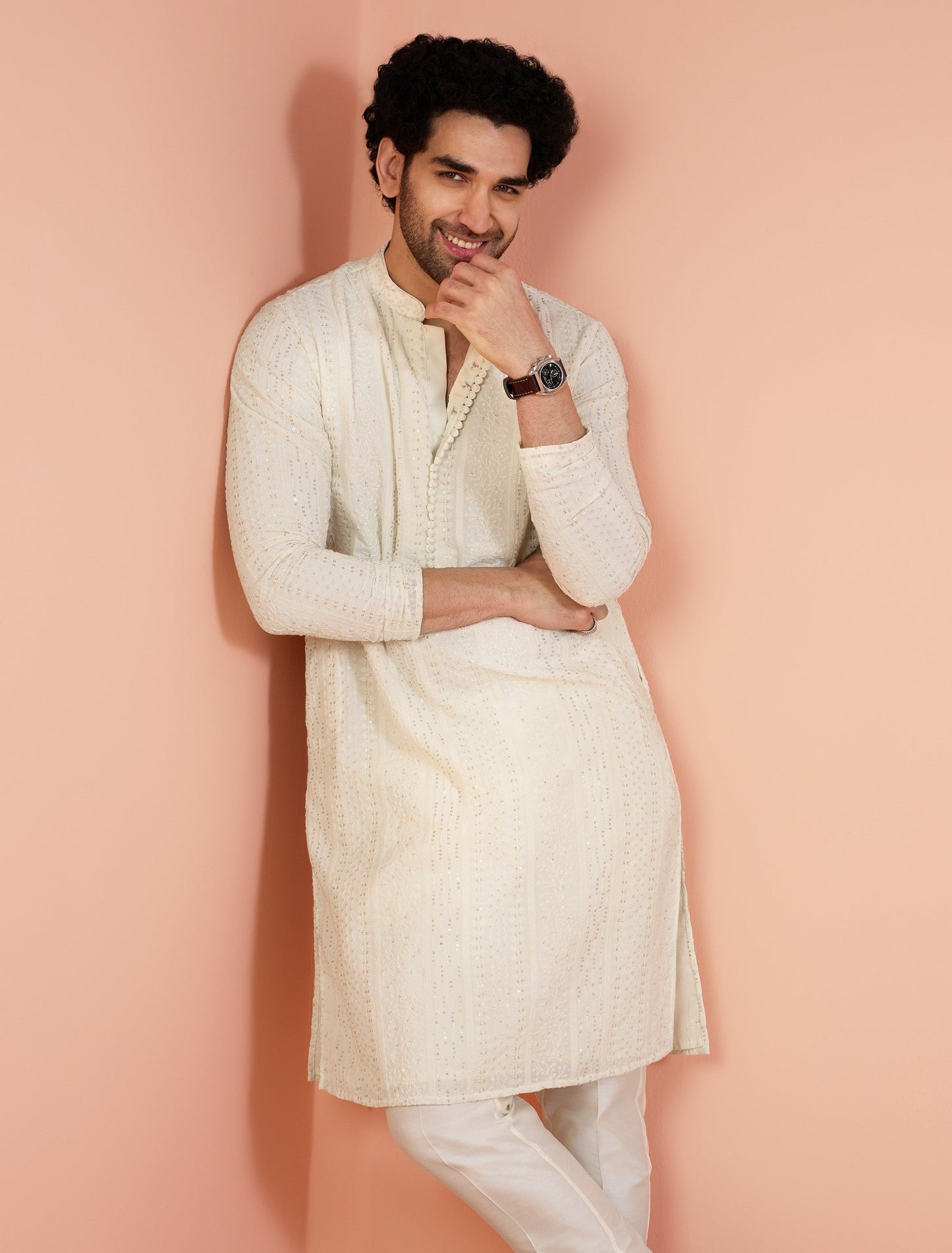 Men Off White Embroidered Kurta with Ethnic Motifs