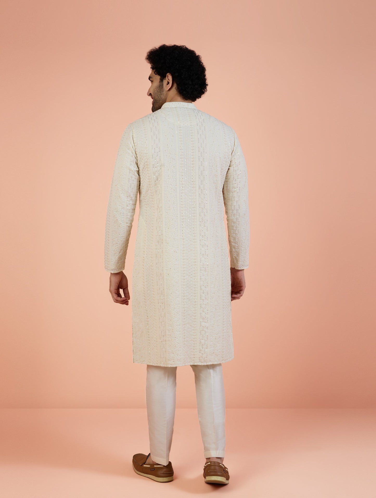 Men Off White Embroidered Kurta with Ethnic Motifs