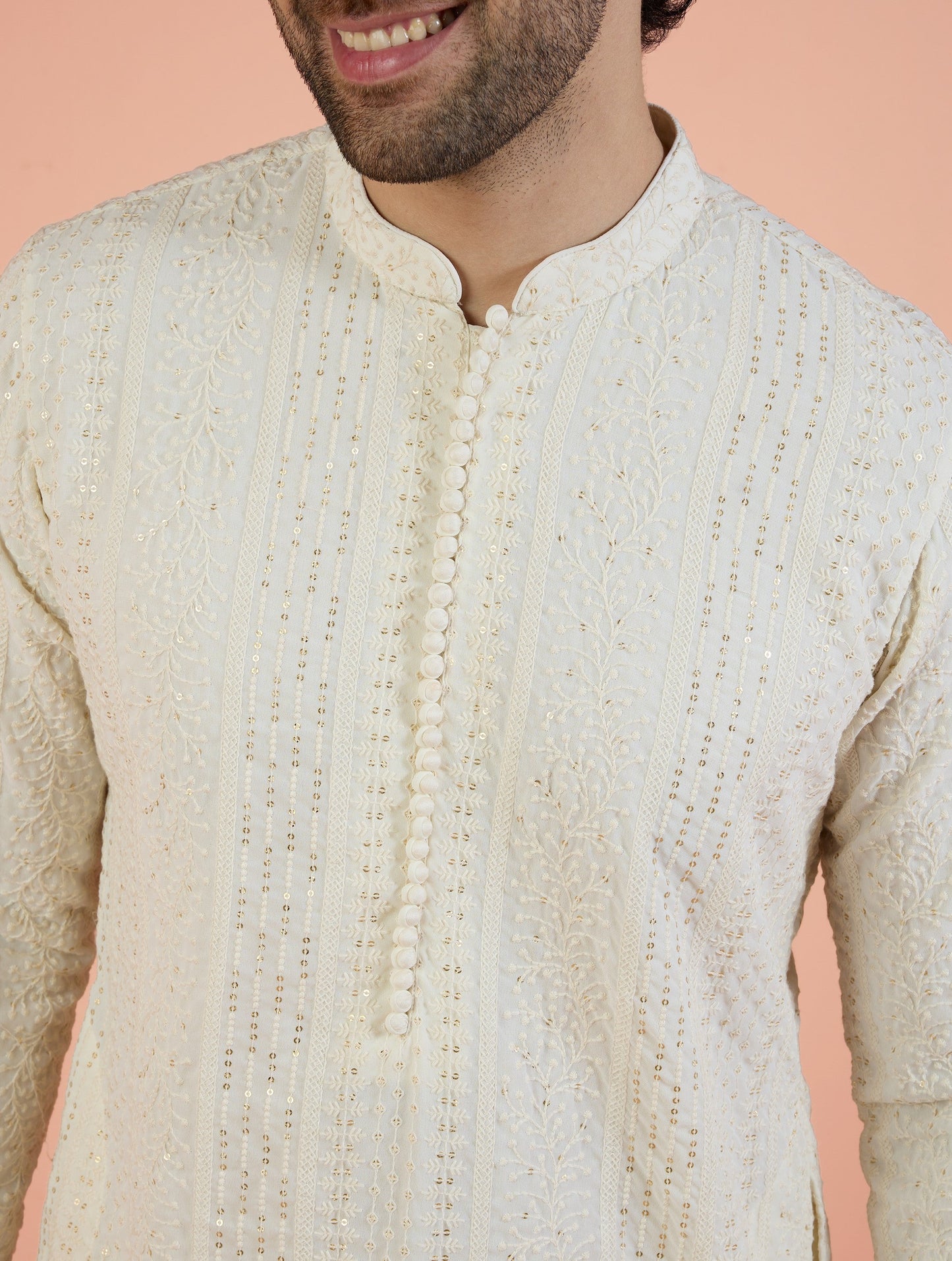 Men Off White Embroidered Kurta with Ethnic Motifs